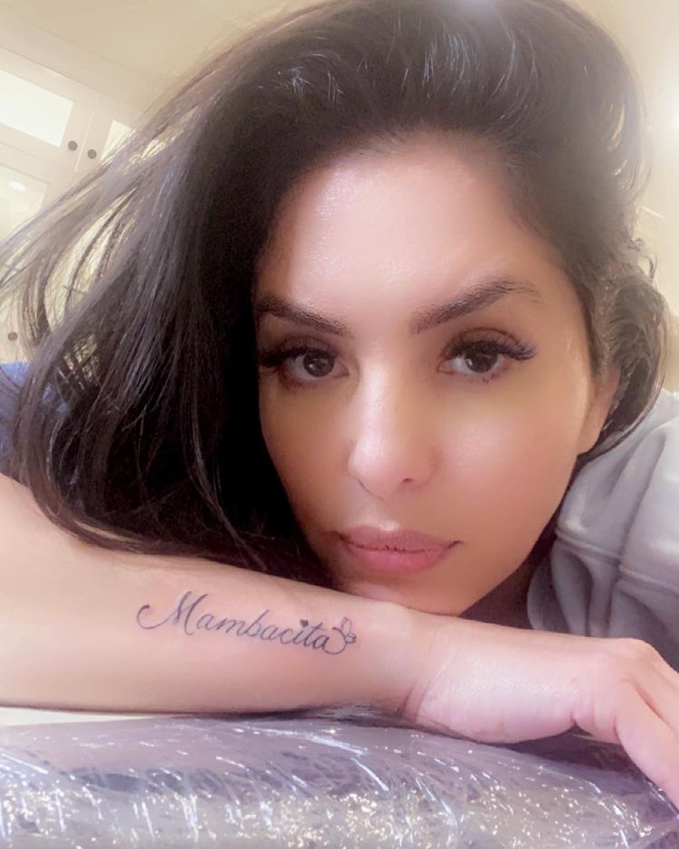 瓦妮莎演讲视频曝光动情告白科比颜值丝毫不减乔丹牵她登台