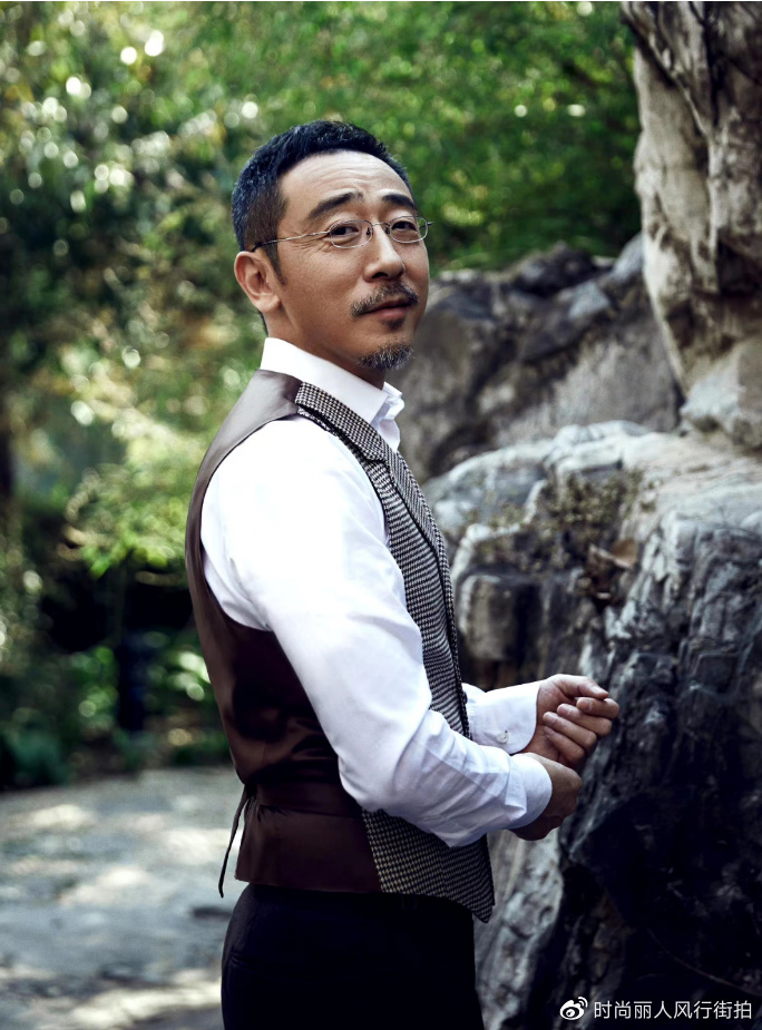 中年男演员也很出彩,除了吴京刘德华之外,饰演马兆的宁理也是吸粉无数