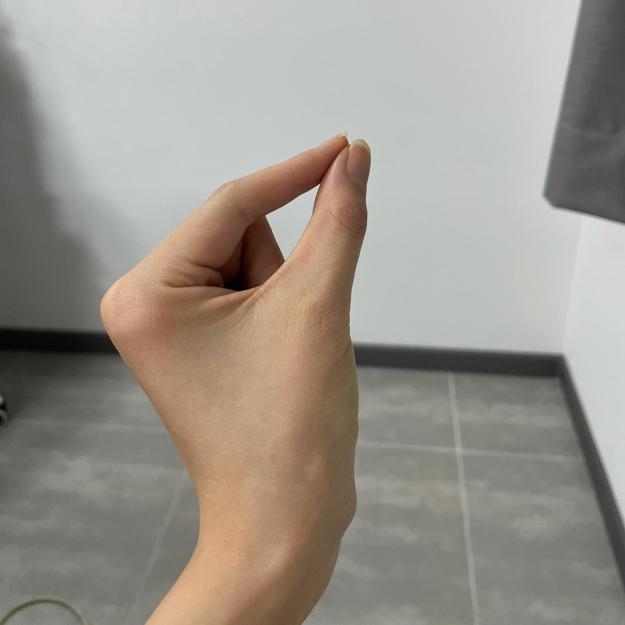 学会这几种表达爱的手势,让他一眼就懂你. 1.爱你 2.