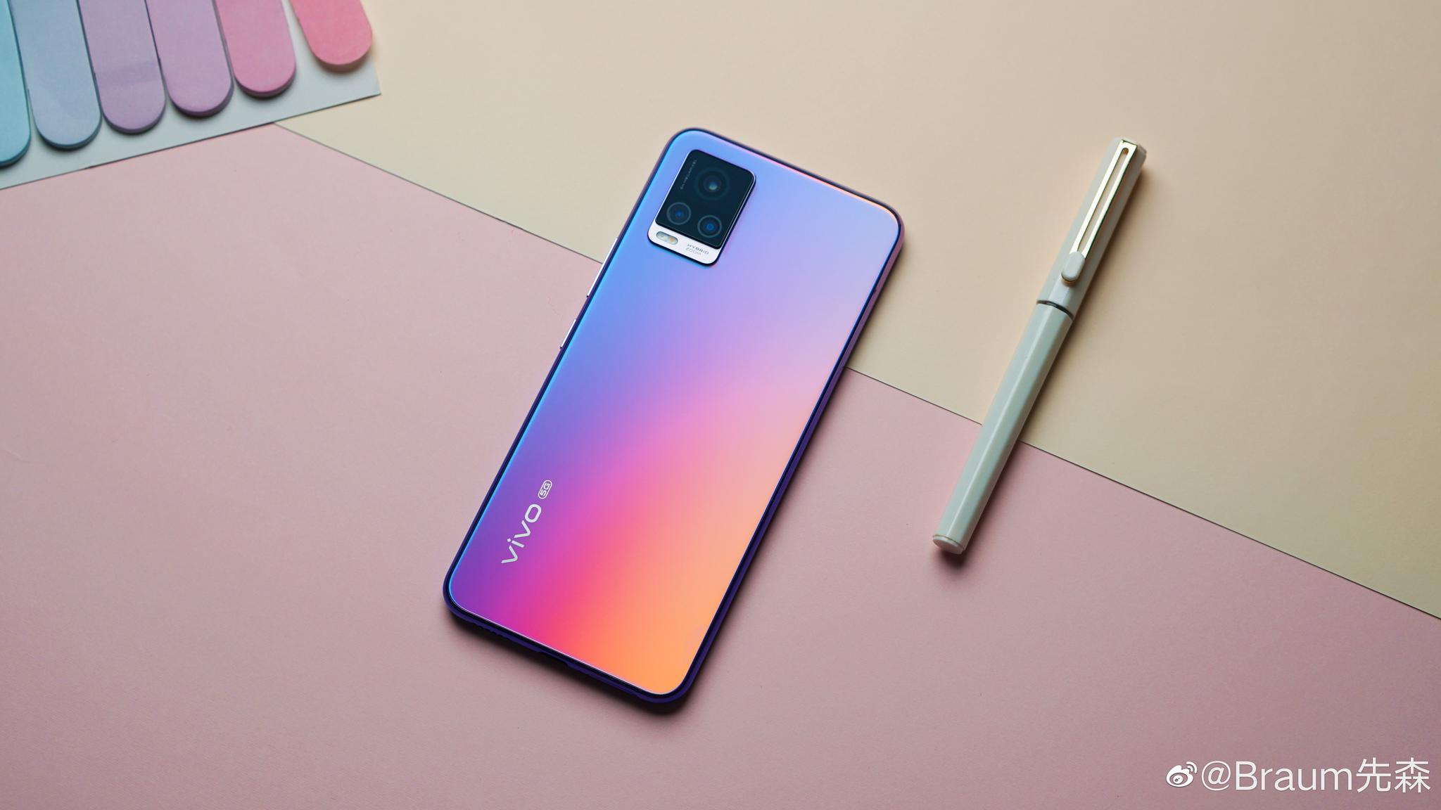 vivo s7这莫奈漫彩是越看越好看,渐变色虽然看腻了