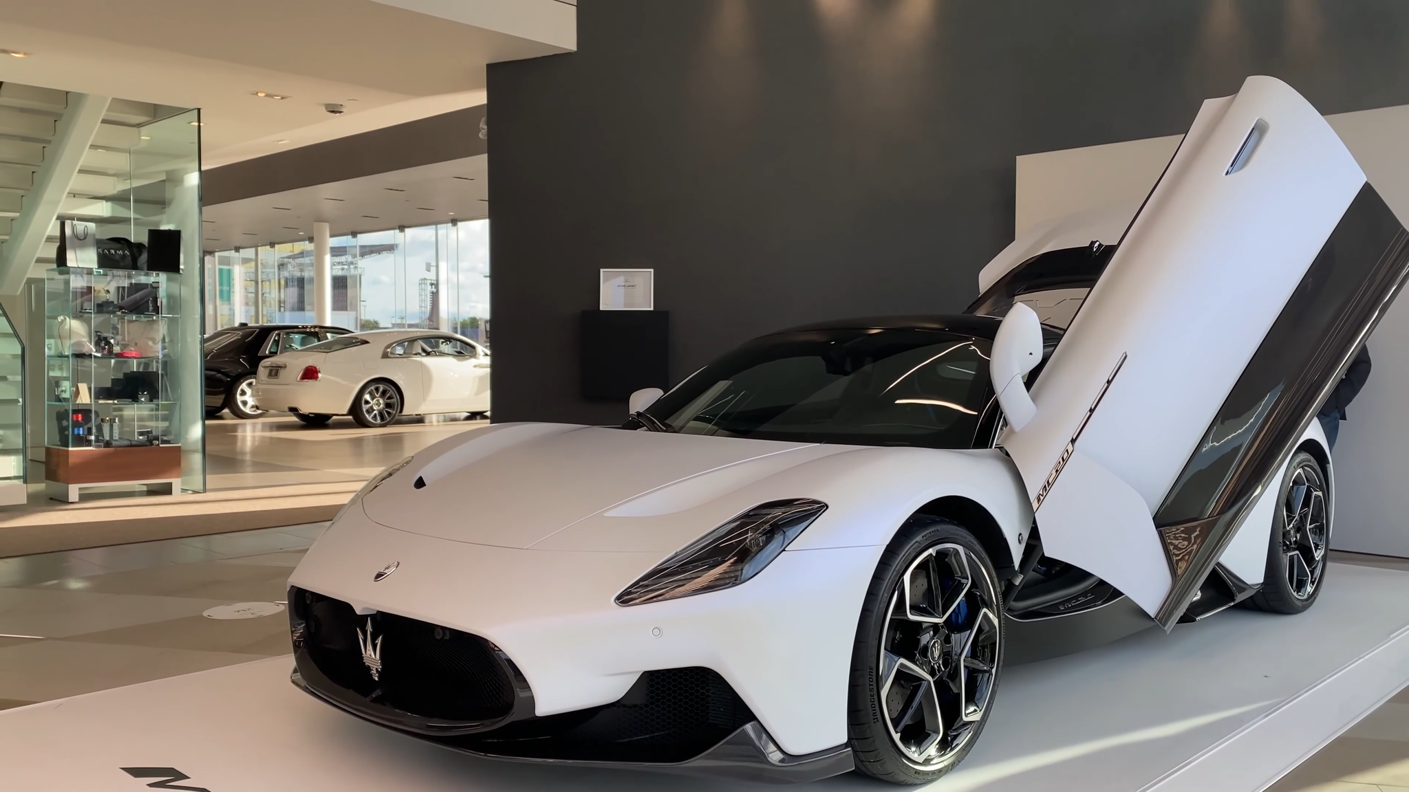 玛莎拉蒂2021 mc20内饰细节4k