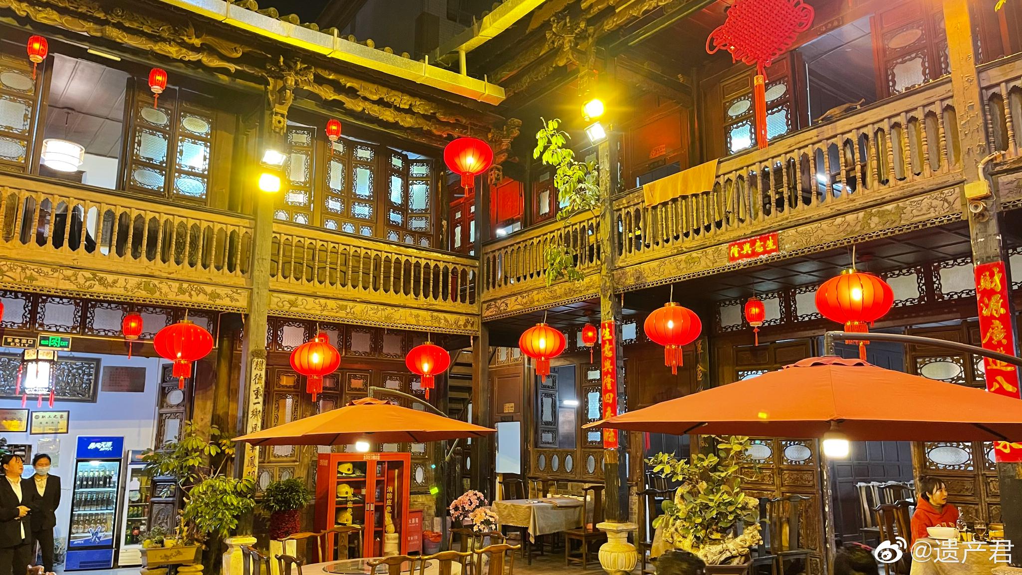 云南一颗印云南菜在老宅子里开的餐馆还挺有意思