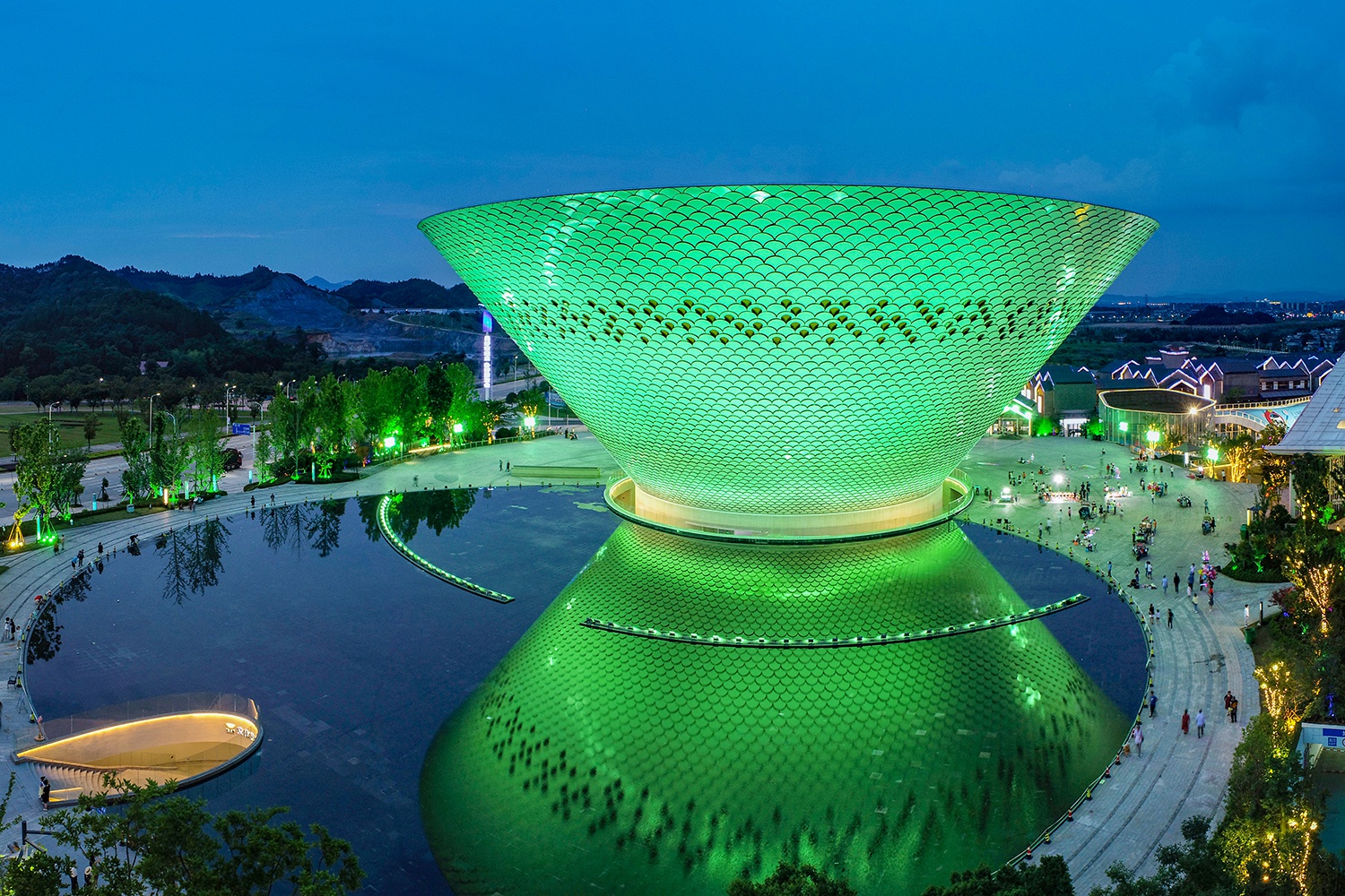 百媒亿粉游江西·从景德镇出发,"千年瓷都"吸引过亿关注!