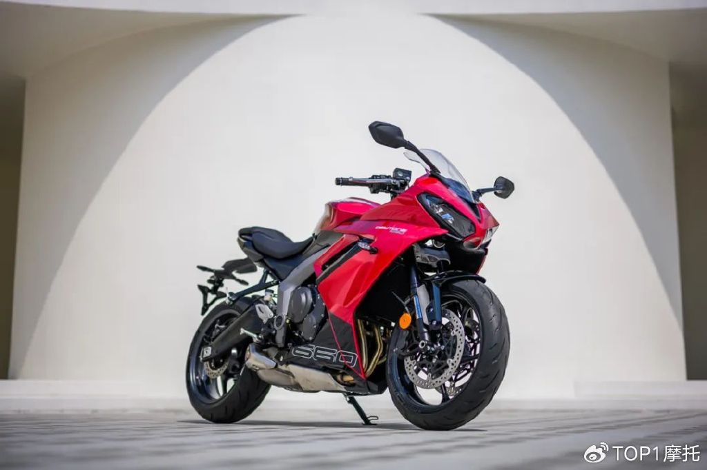 售价789万凯旋daytona660国内上市比同平台街车还便宜