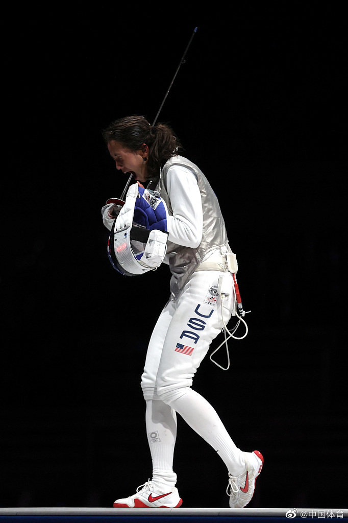 东京奥运会击剑女子个人花剑决赛中
