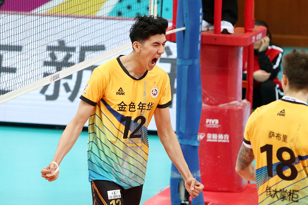 张哲嘉联赛回归目标卫冕