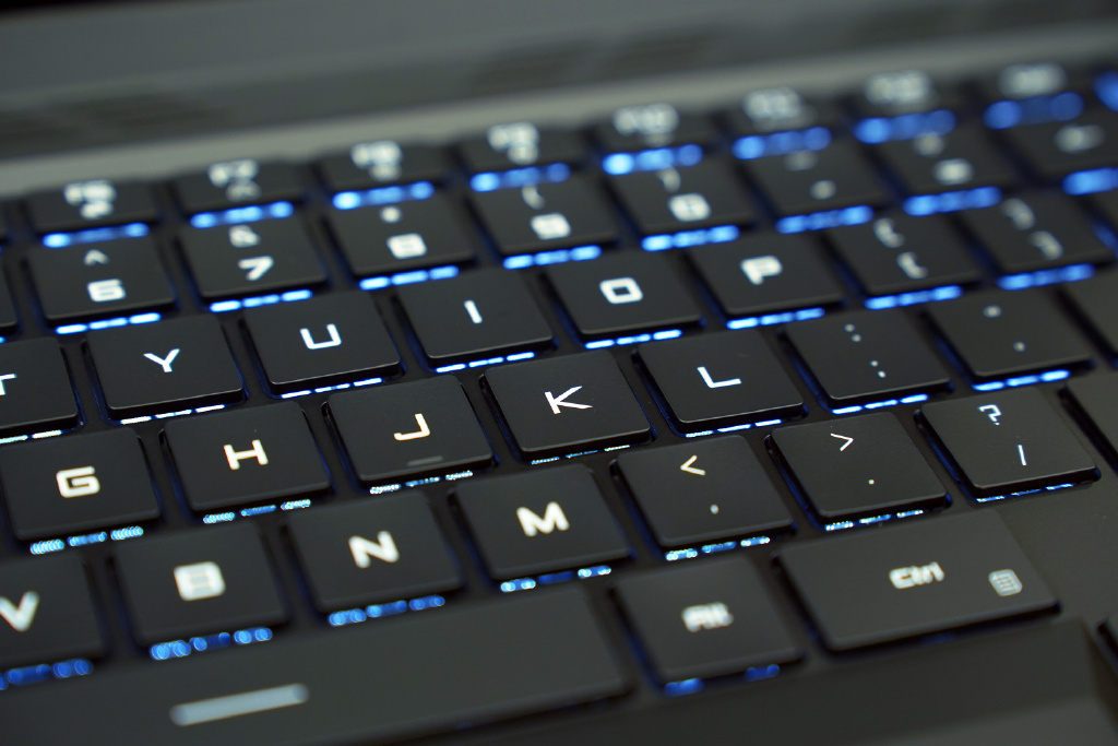 Redmi G游戏本1代升级到Redmi G游戏本2022，是什么样的体验？休闲区蓝鸢梦想 - Www.slyday.coM