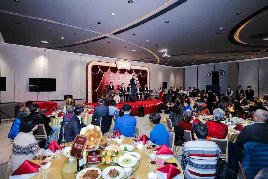 蓝莓评测|为探索理想退休生活,我住进了养老社区休闲区蓝鸢梦想 - Www.slyday.coM 蓝莓评测|为探索理想退休生活,我住进了养老社区休闲区蓝鸢梦想 - Www.slyday.coM