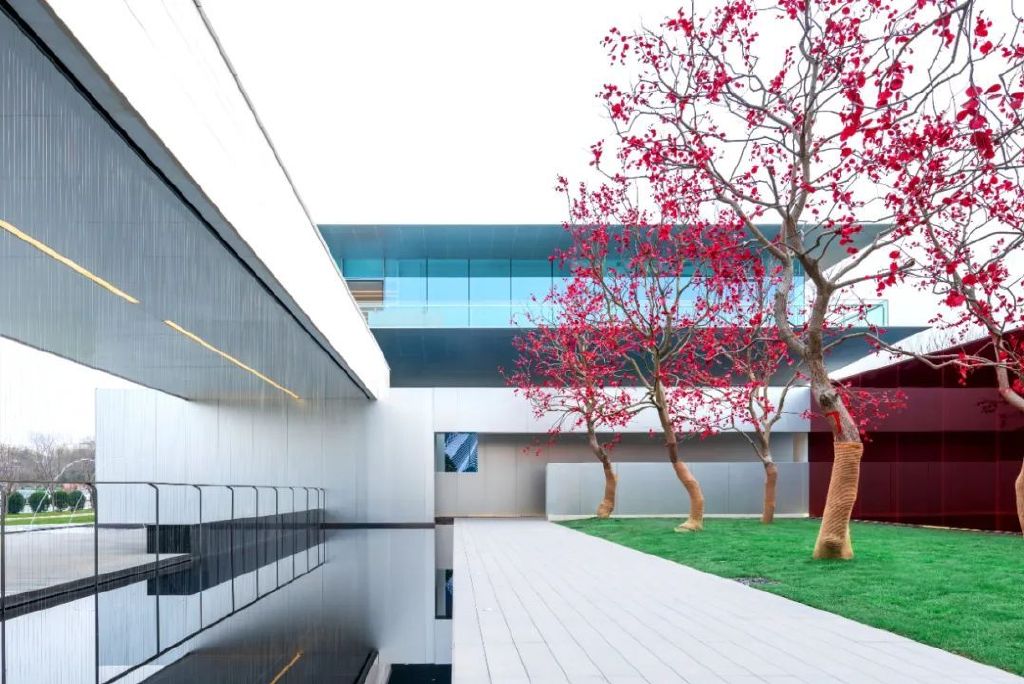 一个耗时一年的形象片告诉你,西派系凭什么是「顶流」休闲区蓝鸢梦想 - Www.slyday.coM 一个耗时一年的形象片告诉你,西派系凭什么是「顶流」休闲区蓝鸢梦想 - Www.slyday.coM