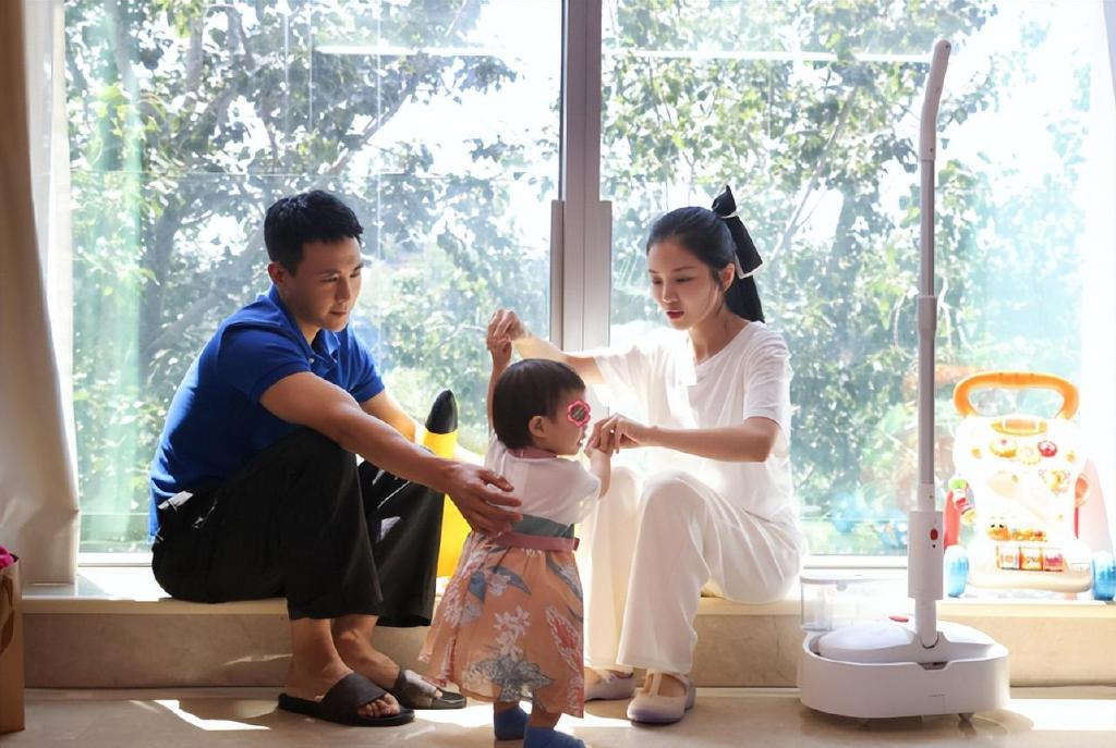 杜淳称绝不允许女儿出国上学,全家均赞成,王灿直呼:出国干啥休闲区蓝鸢梦想 - Www.slyday.coM 杜淳称绝不允许女儿出国上学,全家均赞成,王灿直呼:出国干啥休闲区蓝鸢梦想 - Www.slyday.coM