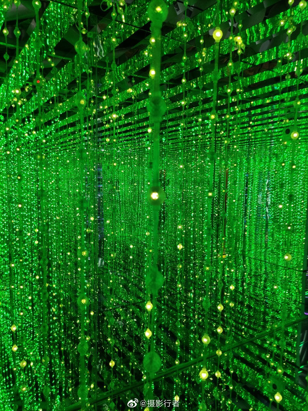 今天打卡梵高艺术馆 星空魔幻城,拍美美的照片,太魔幻了 不虚此行