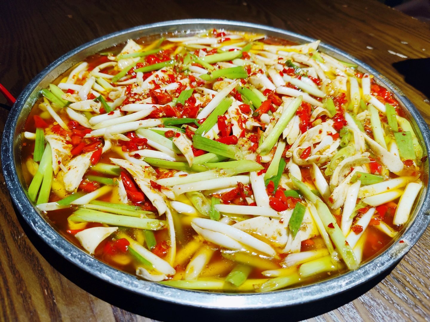 这个自贡盐帮菜还是有点狠,我都被辣到了不过还是真香