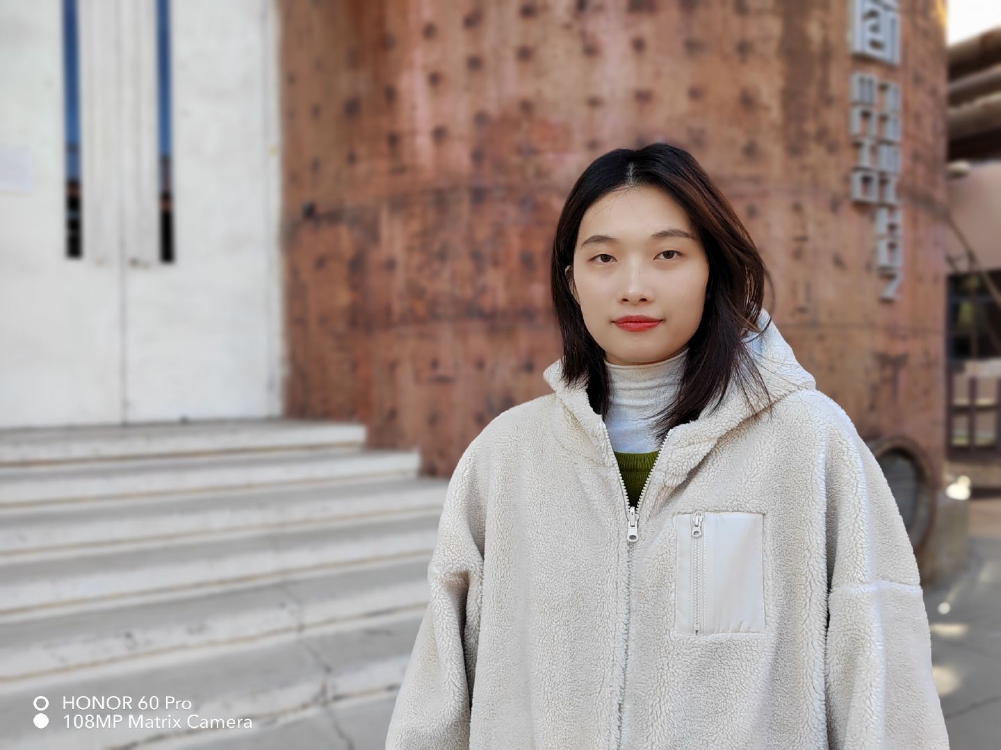 荣耀60pro评测5000万前置隔空换镜1亿像素后置vlog手机哪家强