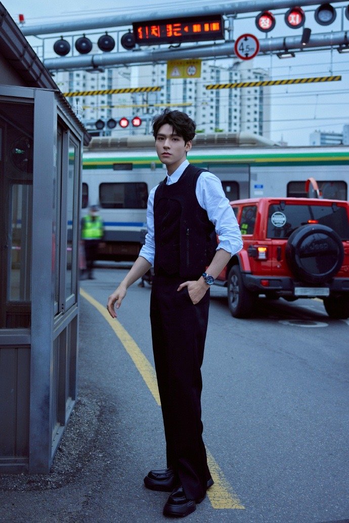 龚俊韩国街拍来啦