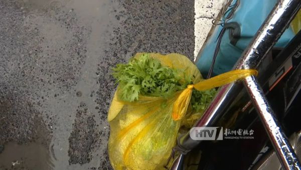 杭州一地调整为中风险地区！最新现场，记者直击休闲区蓝鸢梦想 - Www.slyday.coM