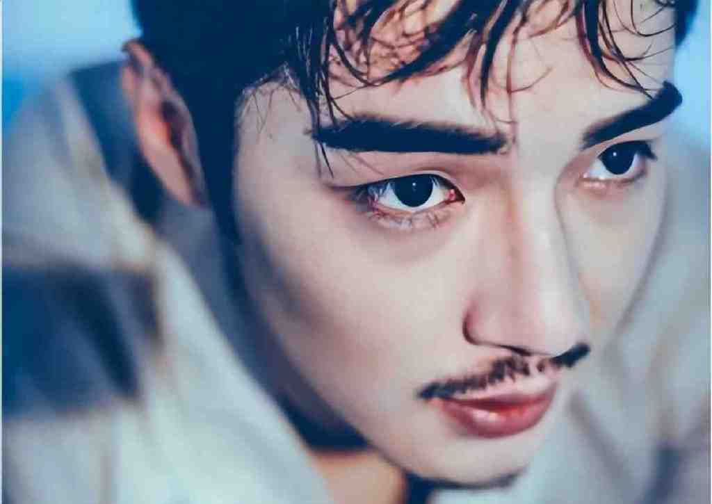 未见恋爱就已结婚，金世佳被曝隐婚生子，与抱孩子女子亲密互动休闲区蓝鸢梦想 - Www.slyday.coM