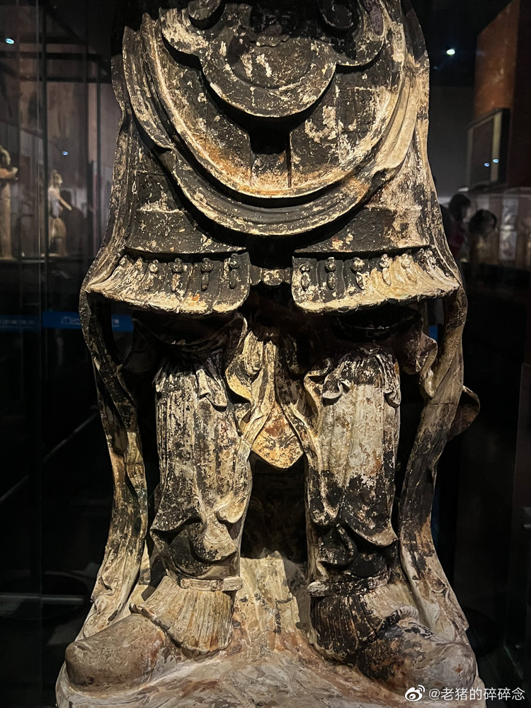 他可以说是成都博物馆的“狠人”了 后蜀·彩绘陶武士俑……__财经头条