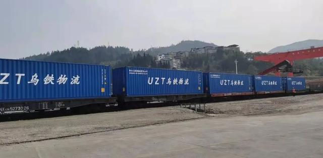 武夷山国际货运班列常态化运行 开启定时 定线路 带货 中亚 武夷山 货运 新浪新闻