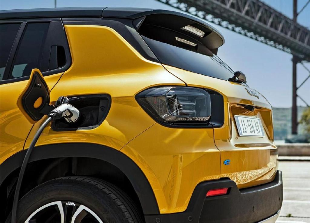 名叫复仇者jeep纯电小型suv发布外观硬派要平替自由侠