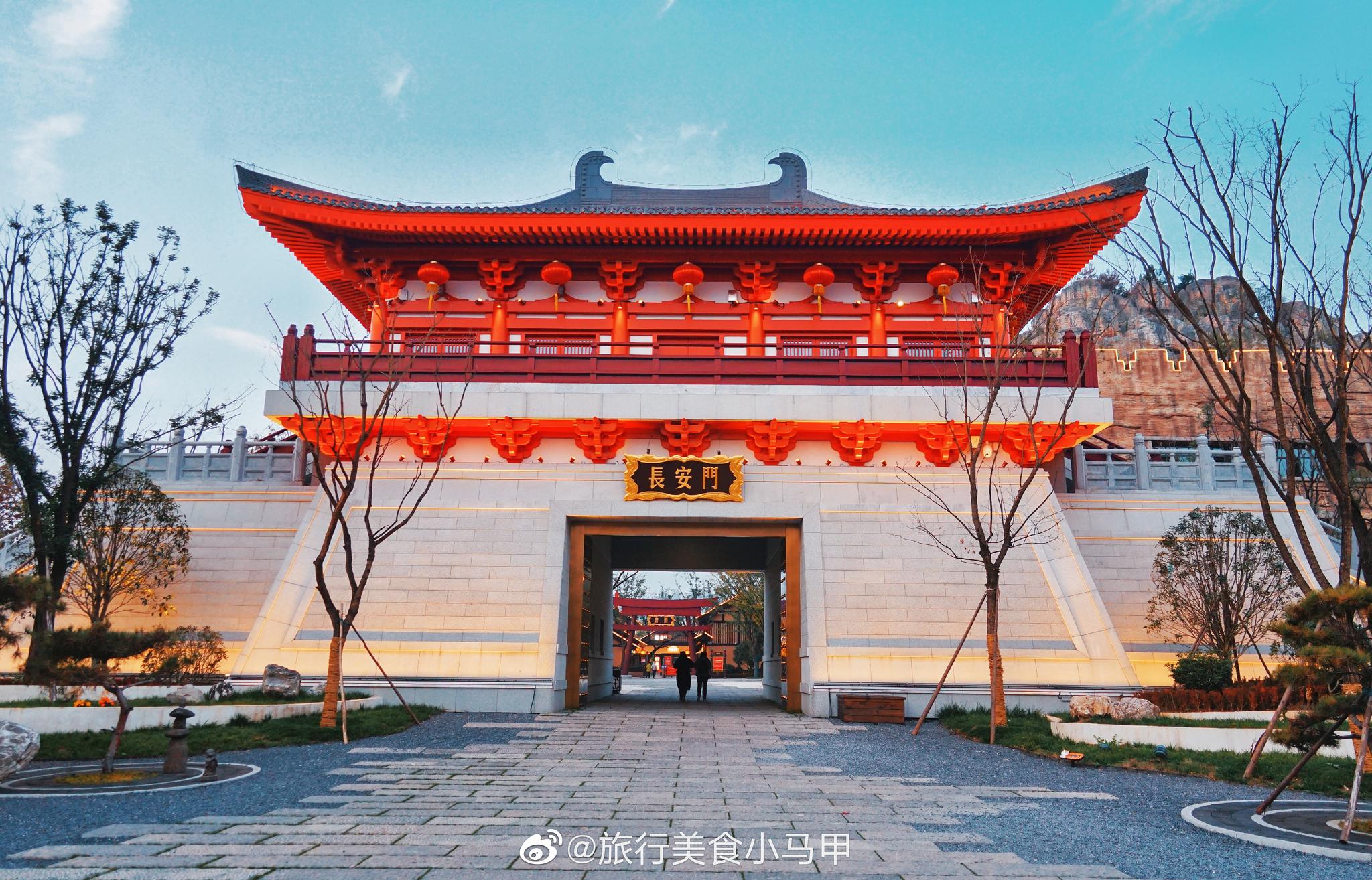 西安的又一处适合去打卡的网红打卡地,位于世博园的宋城演艺王国