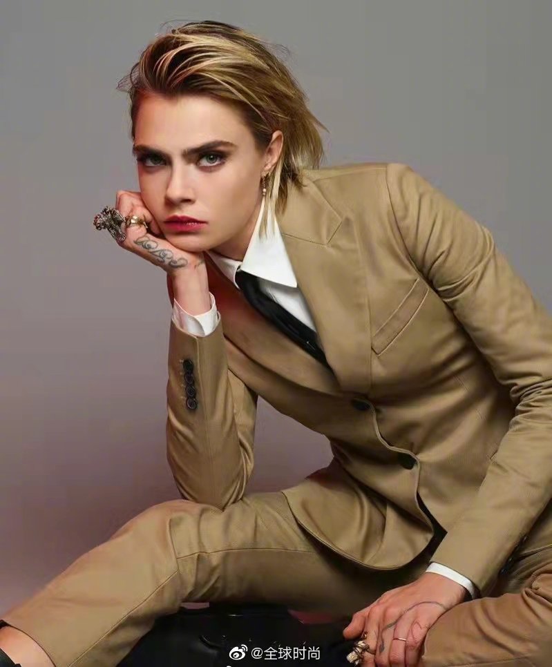英国超模caradelevingne