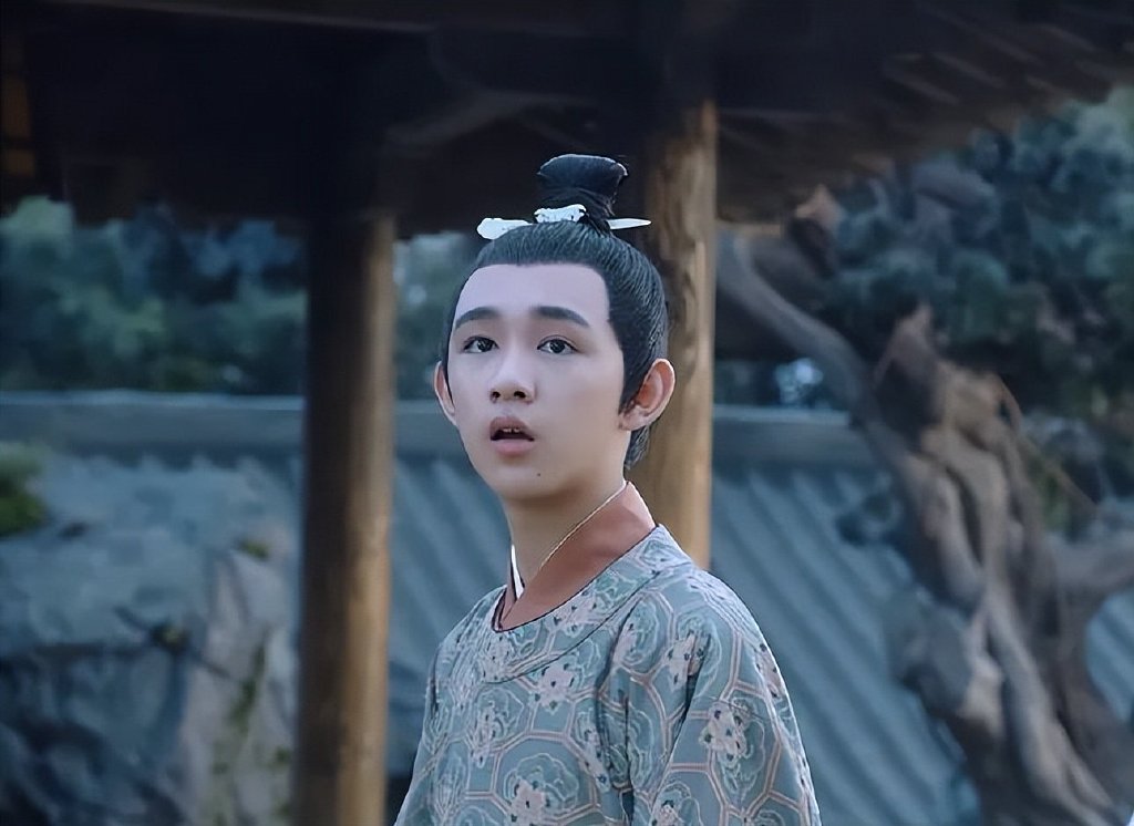 先来看看荣梓杉和刘昊然的区别