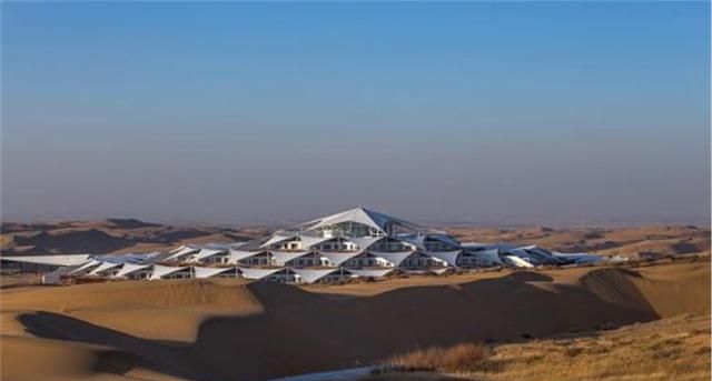 内蒙古一奇葩酒店,拥有30700平方米的面积,宛如一朵盛开的莲花休闲区蓝鸢梦想 - Www.slyday.coM 内蒙古一奇葩酒店,拥有30700平方米的面积,宛如一朵盛开的莲花休闲区蓝鸢梦想 - Www.slyday.coM