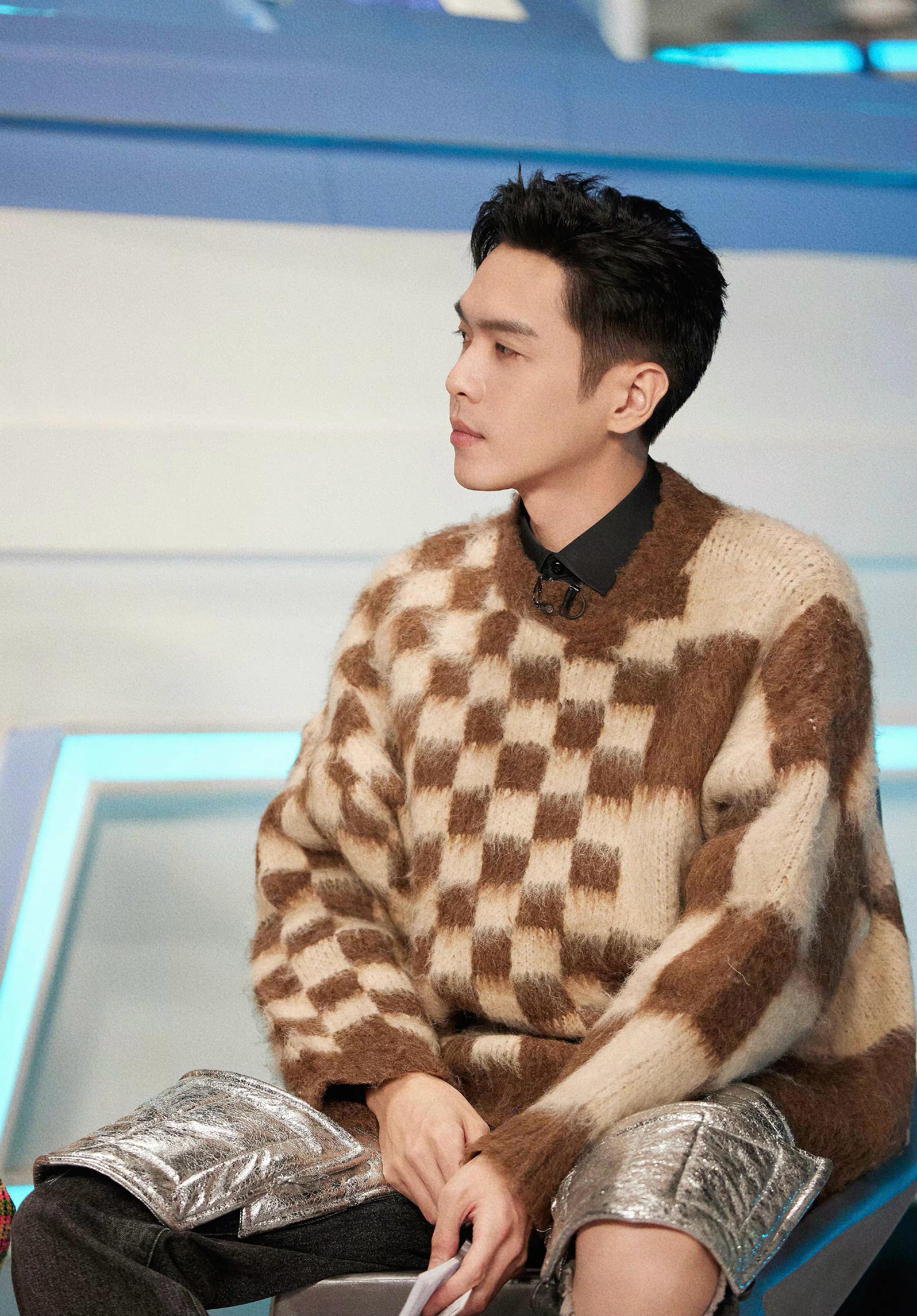 看到有人说这周的明侦有张若昀和邓伦