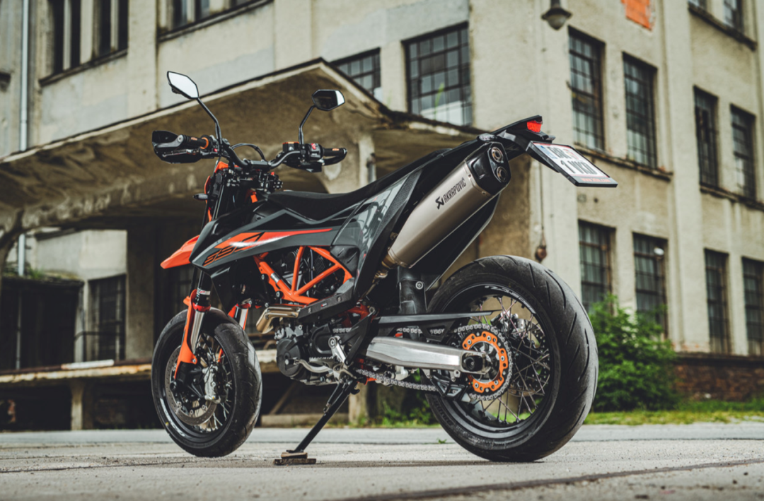 ktm发布大单缸两款越野690endurorsmcr