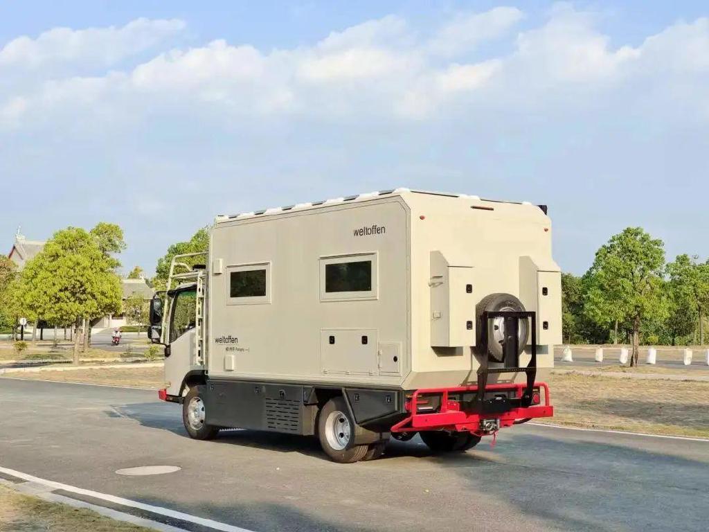 舜宇威尔特芬五十铃700p游骑兵方舱型旅居车纵享舒适旅程
