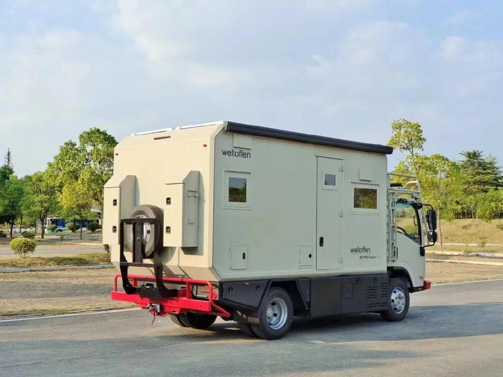 舜宇威尔特芬五十铃700p游骑兵方舱型旅居车纵享舒适旅程