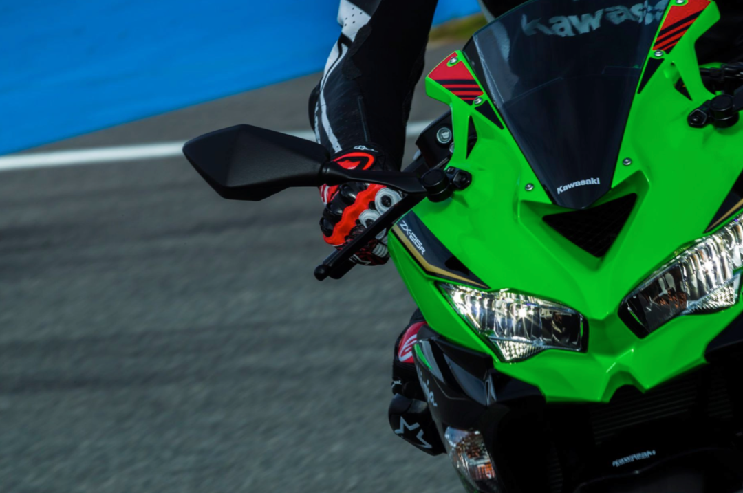 川崎四缸zx-25r国内小贸售价公布