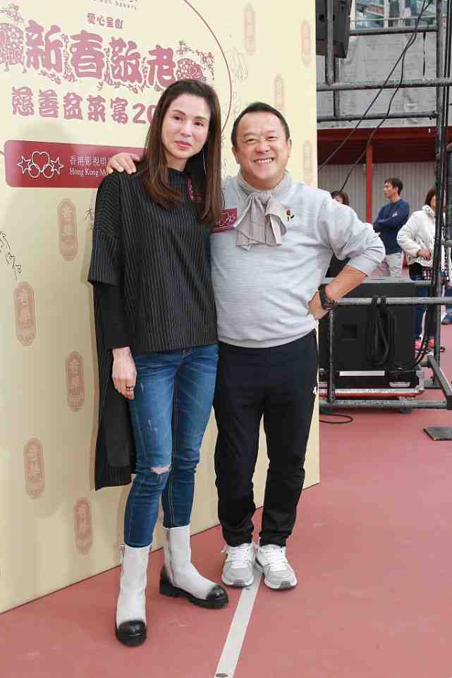 离开滤镜后的李若彤,用上松下紧提升气质感,这才是56岁真实模样休闲区蓝鸢梦想 - Www.slyday.coM 离开滤镜后的李若彤,用上松下紧提升气质感,这才是56岁真实模样休闲区蓝鸢梦想 - Www.slyday.coM