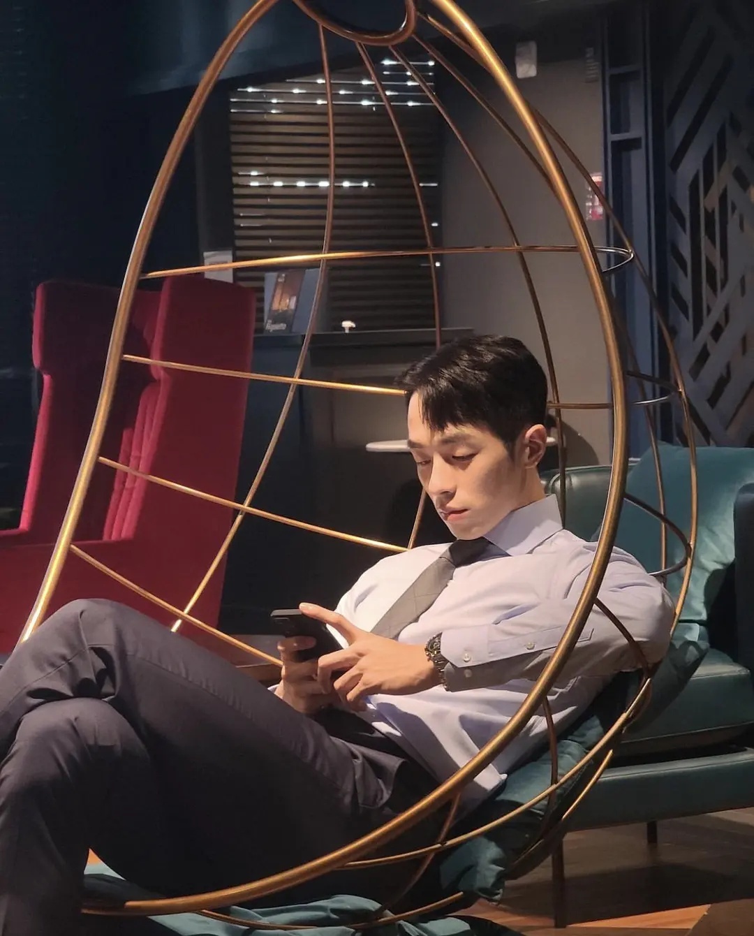 韩腐新晋社员,男一 权赫__财经头条