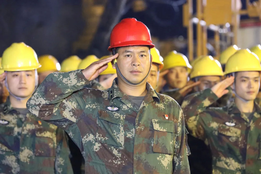 【夜读 · 报告文学】为导弹"筑巢"(二)