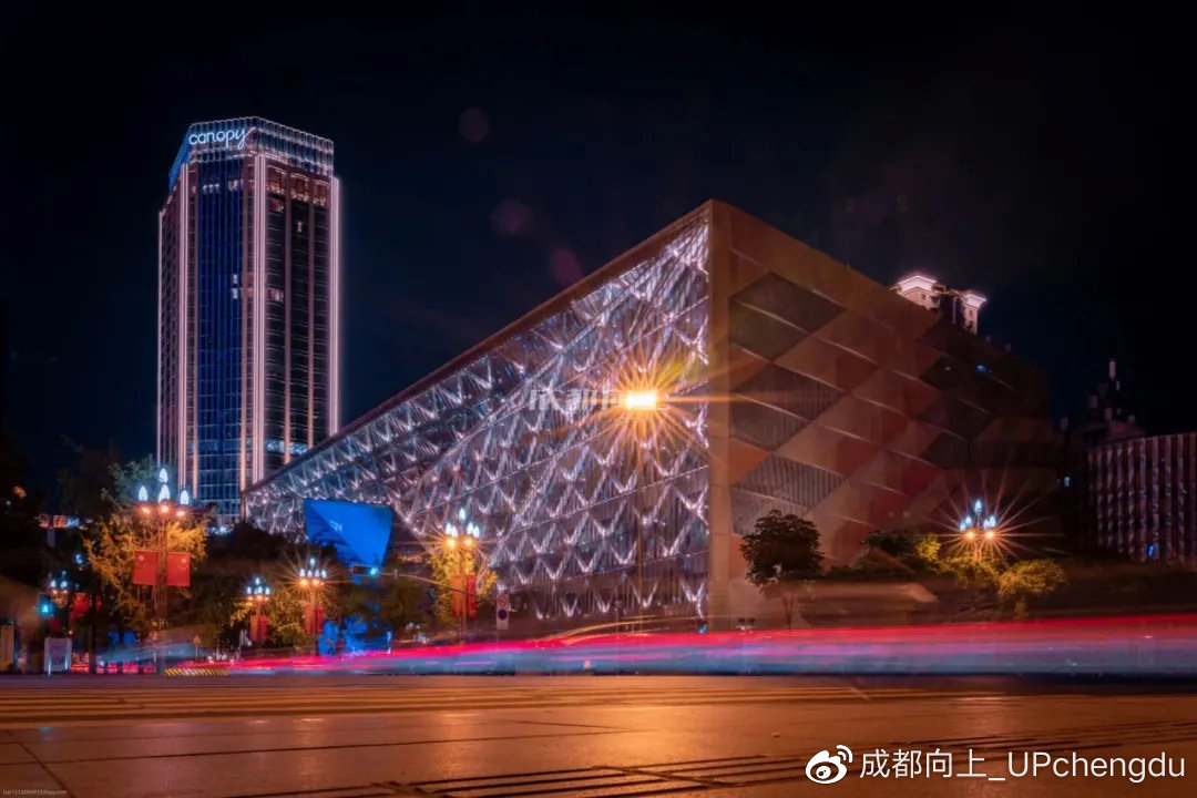 从百货大楼到 “ 天府红 ” ,天府广场的商业能重振雄风吗?__财经头条