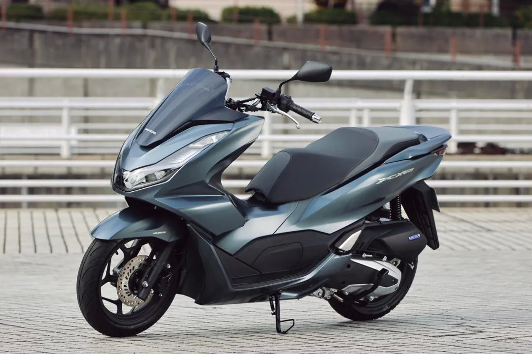 全新pcx160能打吗?先看看对手吧!