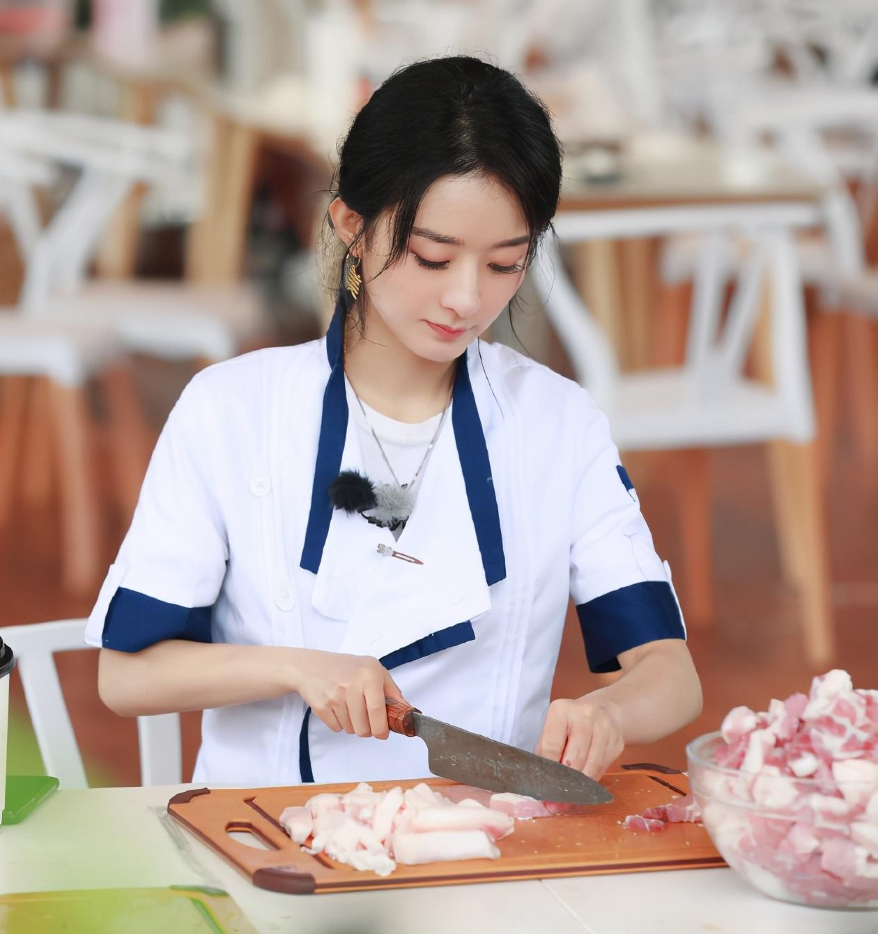 赵丽颖中餐厅元气穿搭太少女了吧