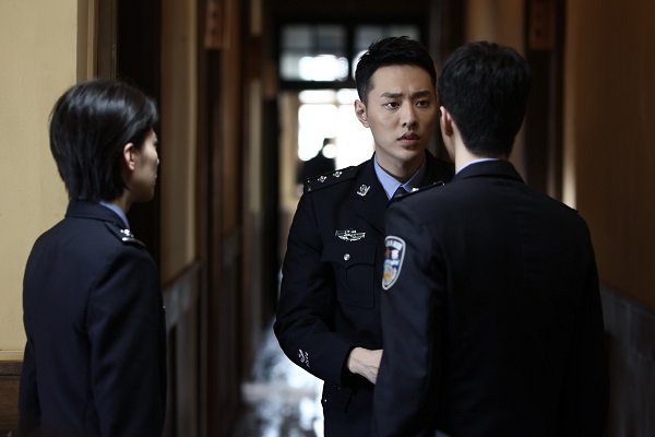 《冰雨火》杨兴权身份曝光，林德赞保持清醒，陈宇和杨熠很为难文休闲区蓝鸢梦想 - Www.slyday.coM