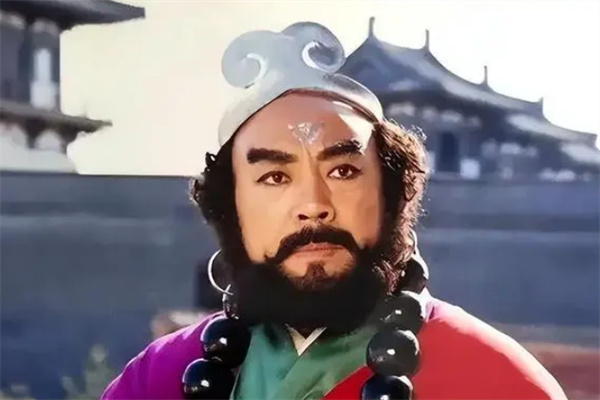 一个天蓬元帅,一个卷帘大将,为何没吃过人参果?难怪八戒满口吞食