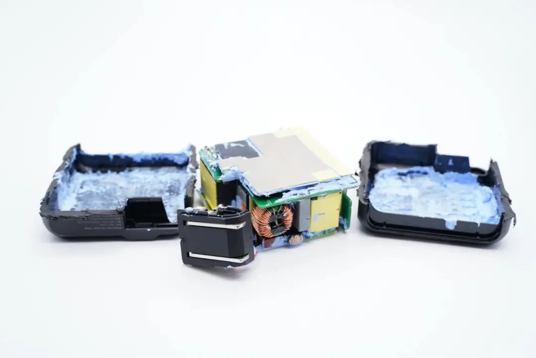 拆解报告aohimagcube100w氮化镓充电器