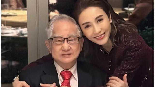 黎姿晒全家福为爸爸庆生，胞弟黎婴出镜精神佳，老公马廷强露微笑|黎姿|马廷强|黎婴_新浪新闻