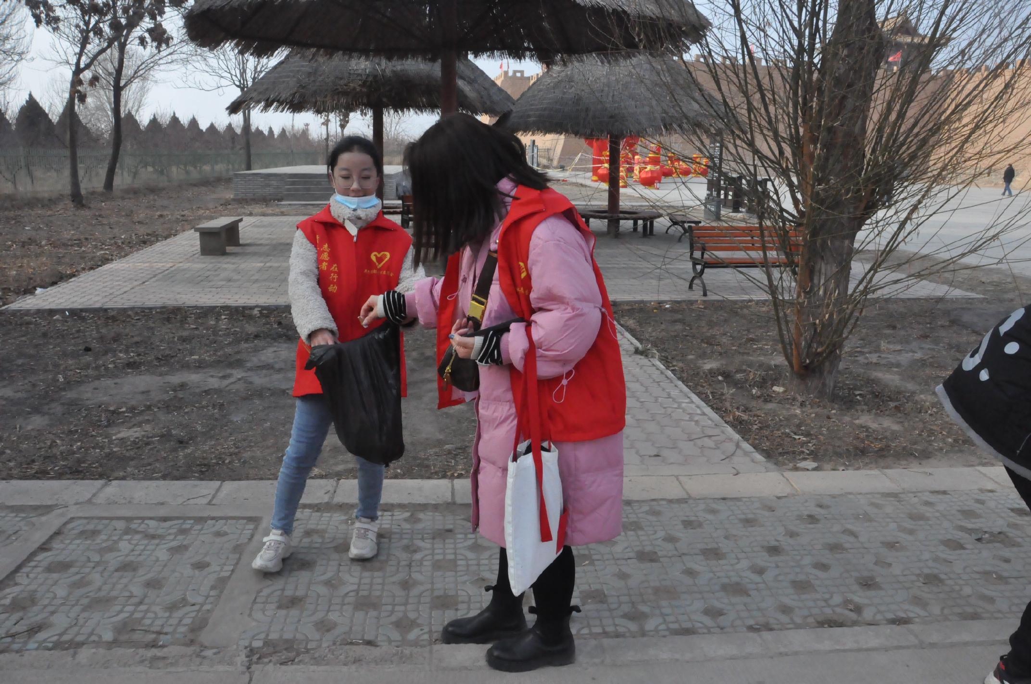 银川暖阳爱心志愿者助力北京冬奥会休闲区蓝鸢梦想 - Www.slyday.coM