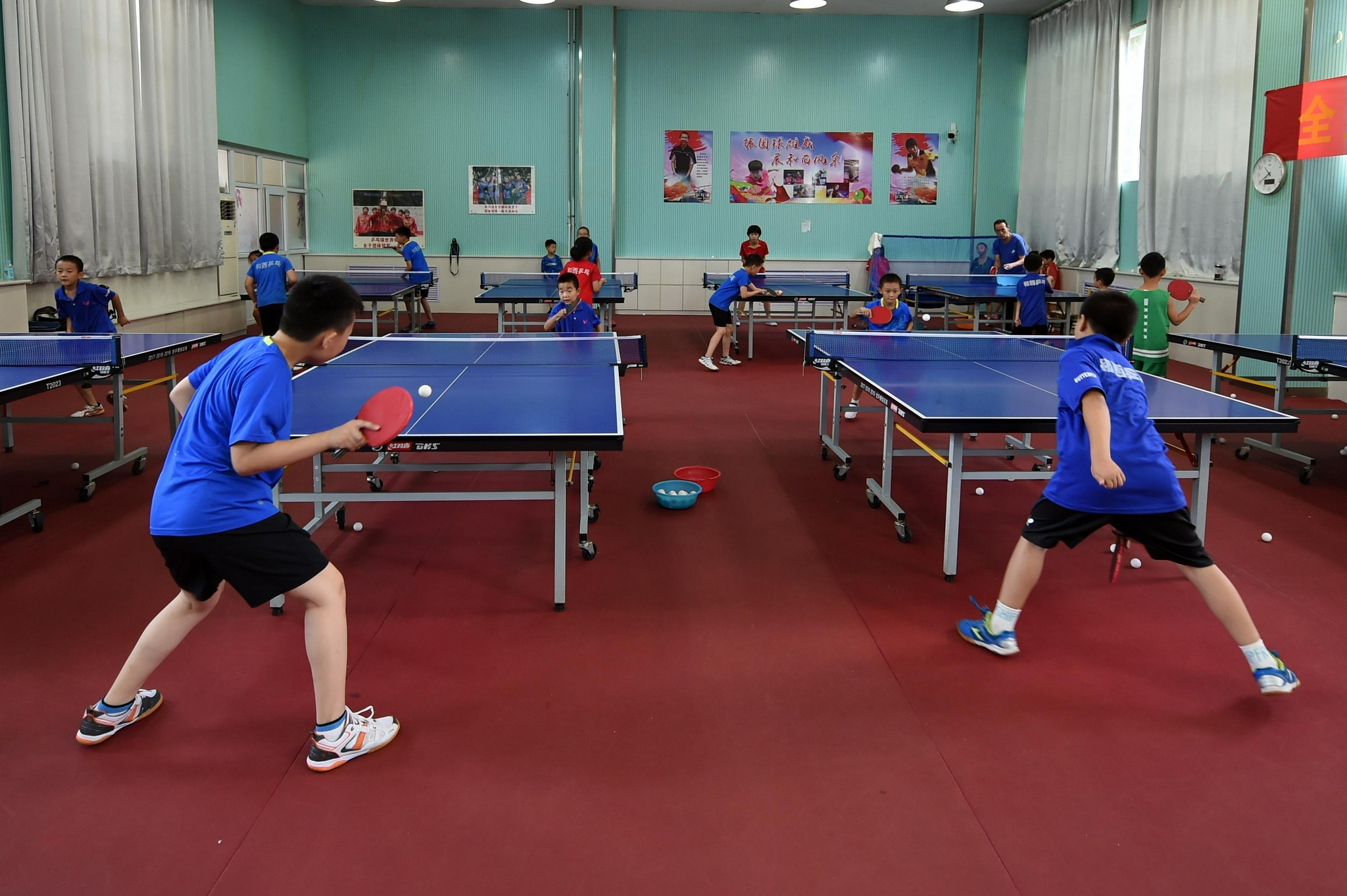 (体育)全民健身——乒乓少年暑假挥拍|学员|乒乓球|乒乓_新浪新闻