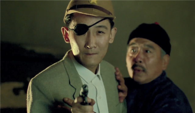 31年前的抗日片烈火金钢葛优和梁天演反派票房不到1万元