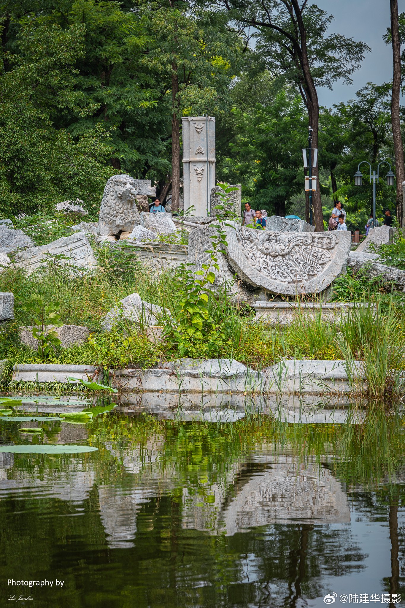 北京圆明园遗址公园,沉默的石阵