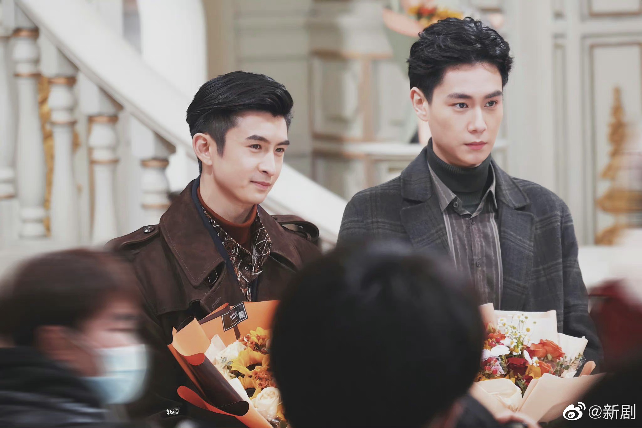 有意思,大家期待吗 67胡一天,张云龙《民国大侦探》杀青路透照来了