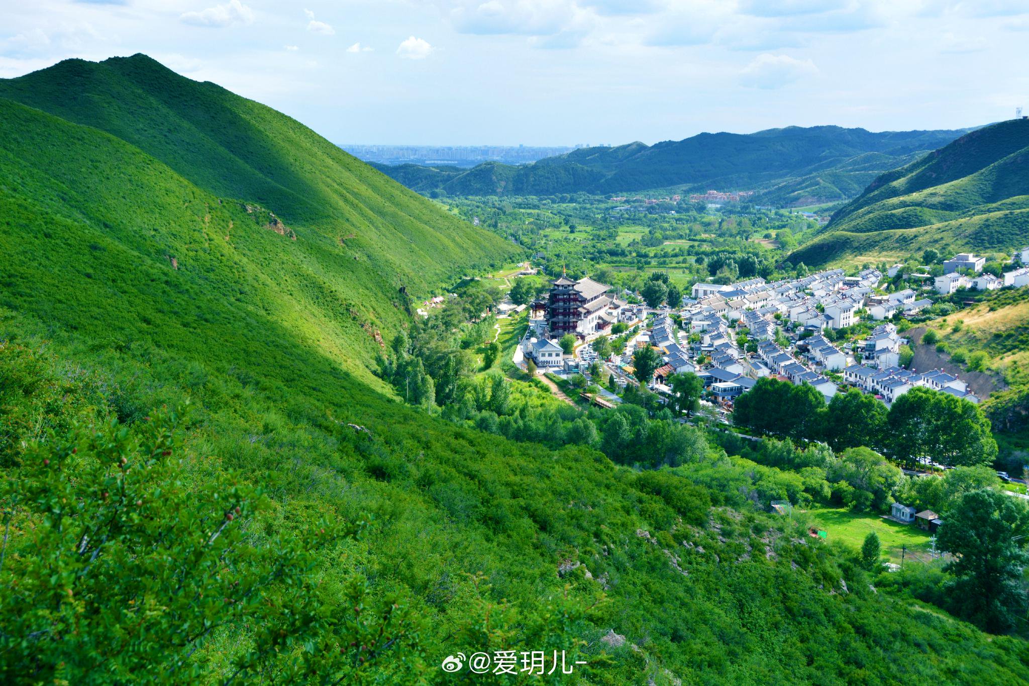 呼和浩特大青山国家登山健身步道美丽风光