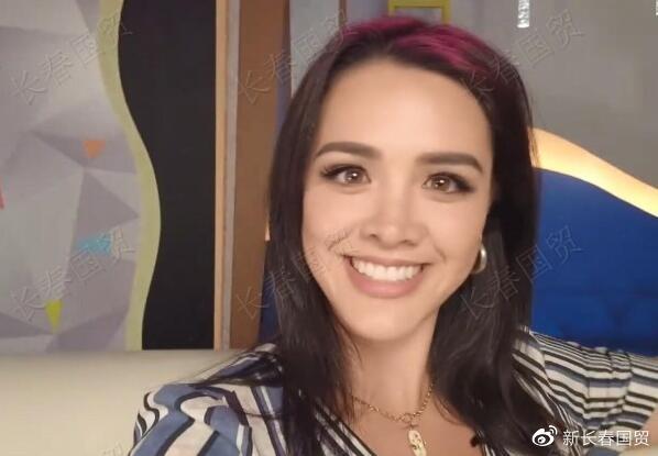 钟丽缇24岁混血大女儿近照曝光,身材傲人气质佳,曾获得选美大赛亚军|钟丽缇|近照曝光|亚军_新浪新闻