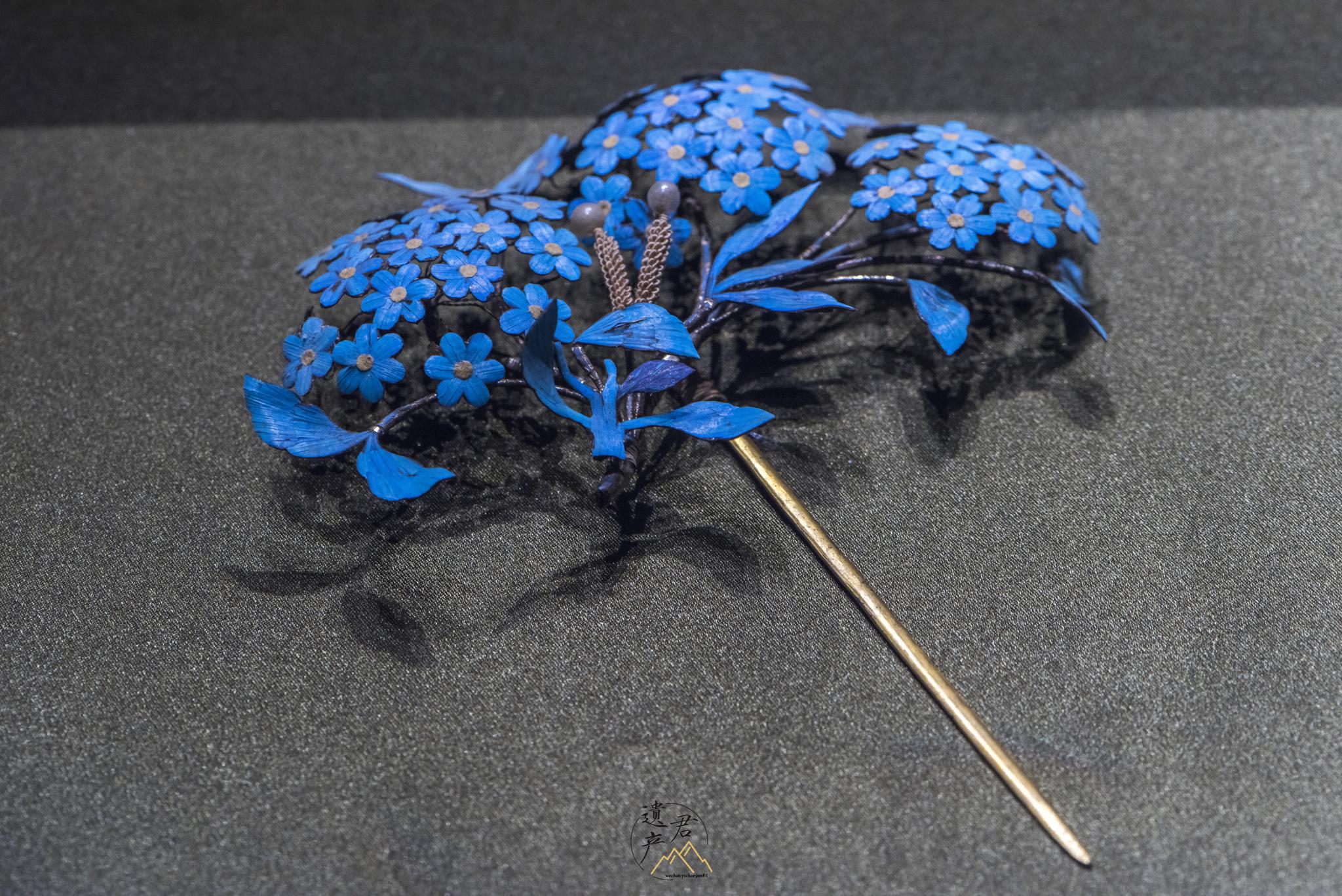 故宫博物院藏· 清代银镀金嵌珠翠梅竹纹头花_高清图集_新浪网